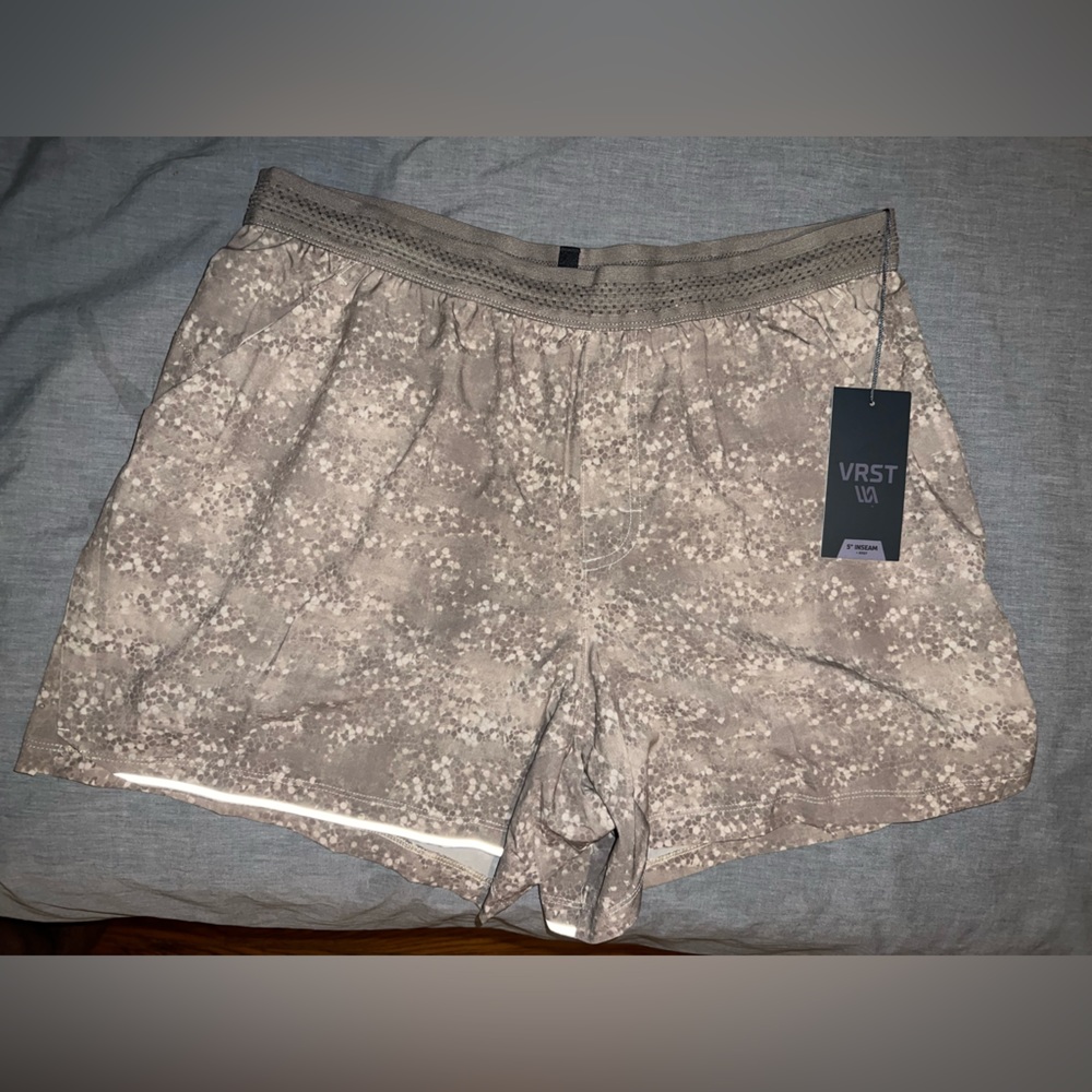Men’s 5” inseam + brief.